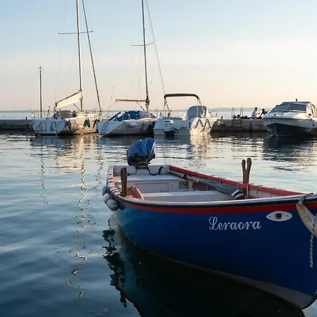 Ausblick Gardasee - Mit Seeblick, Infinity Pool, Garten Und Garage 아파트