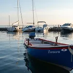 Ausblick Gardasee - Mit Seeblick, Infinity Pool, Garten Und Garage Lägenhet