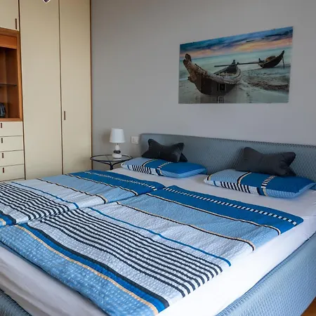 Apartment Ausblick Gardasee - Mit Seeblick, Infinity Pool, Garten Und Garage