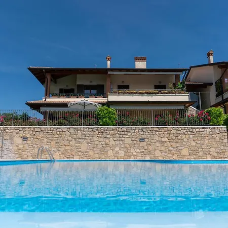 Ausblick Gardasee - Mit Seeblick, Infinity Pool, Garten Und Garage * 라찌제