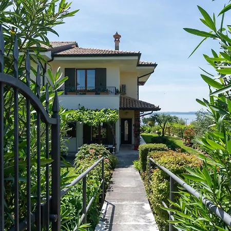 아파트 Ausblick Gardasee - Mit Seeblick, Infinity Pool, Garten Und Garage *