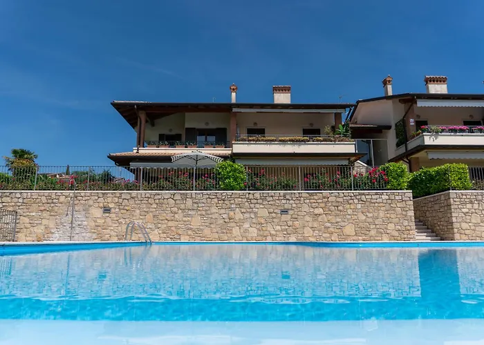 Ausblick Gardasee - Mit Seeblick, Infinity Pool, Garten Und Garage * 라찌제