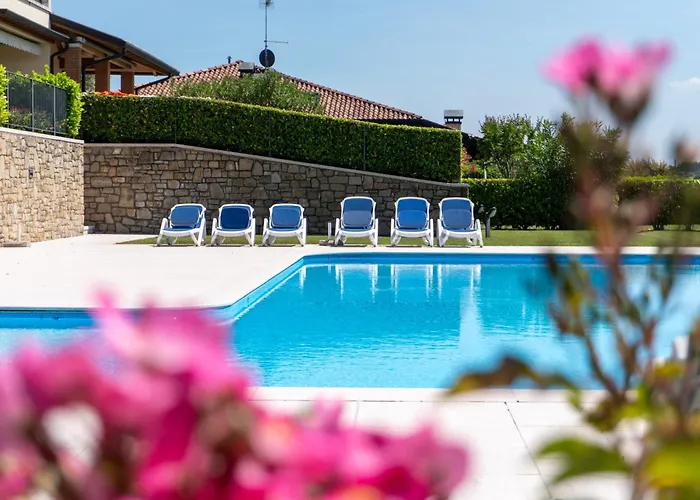 Ausblick Gardasee - Mit Seeblick, Infinity Pool, Garten Und Garage 아파트