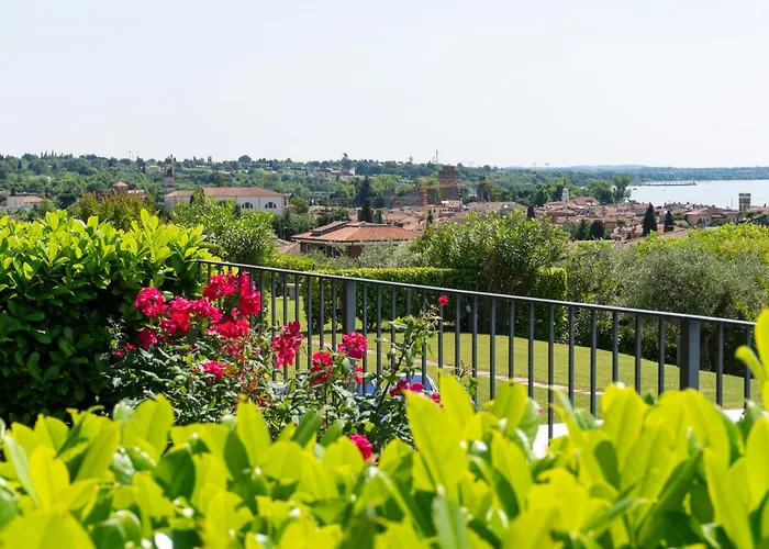Ausblick Gardasee - Mit Seeblick, Infinity Pool, Garten Und Garage 아파트 *